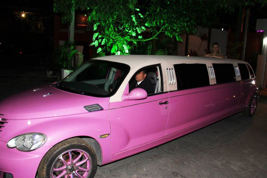 limousine-rosa-festa-15-anos
