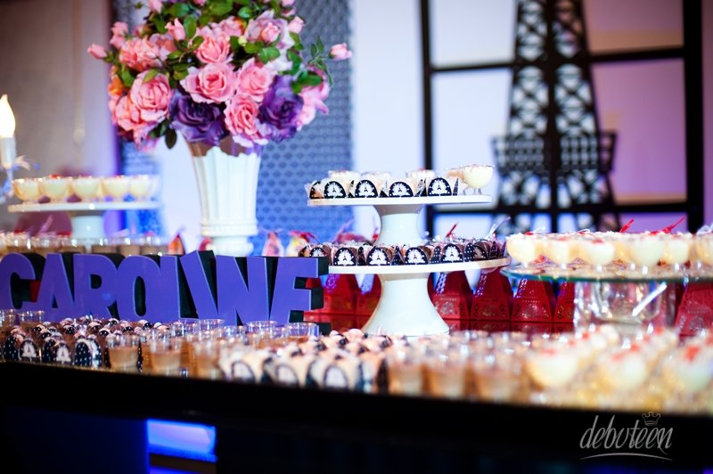 Festa Paris Caroline Naomi