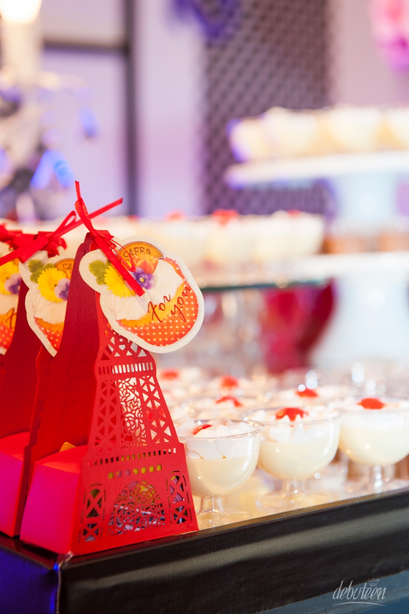 Festa Paris Caroline Naomi