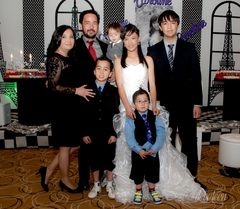 Festa Paris Caroline Naomi