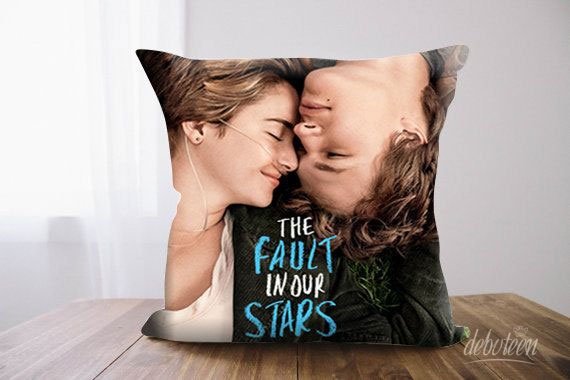 almofada A Culpa é das Estrelas